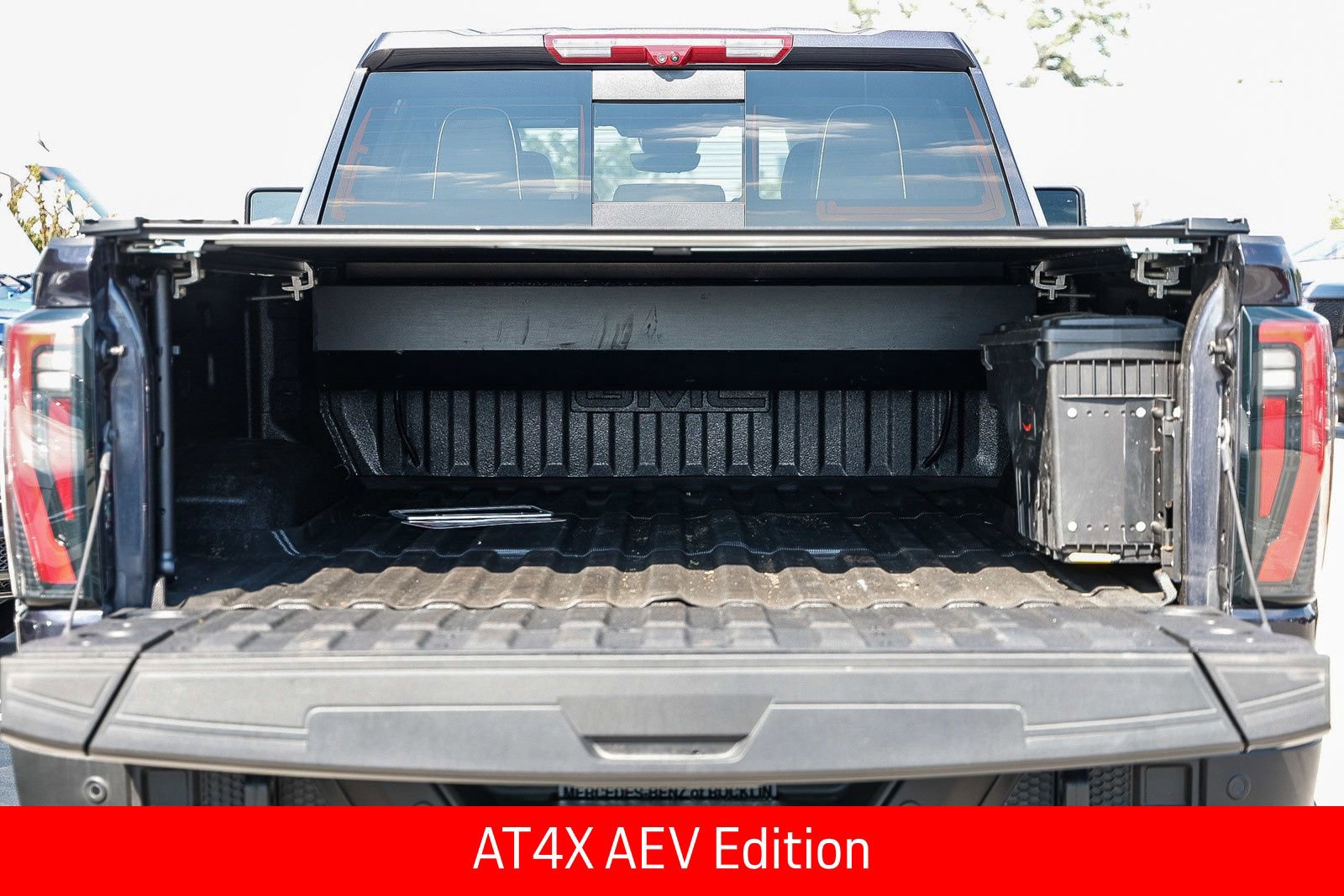 Used 2025 GMC Sierra 2500 AT4X w/ AT4X AEV Edition AWD/4WD image 26