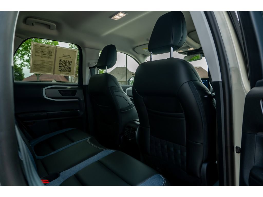 Used 2025 Ford Bronco Sport Outer Banks AWD/4WD image 16