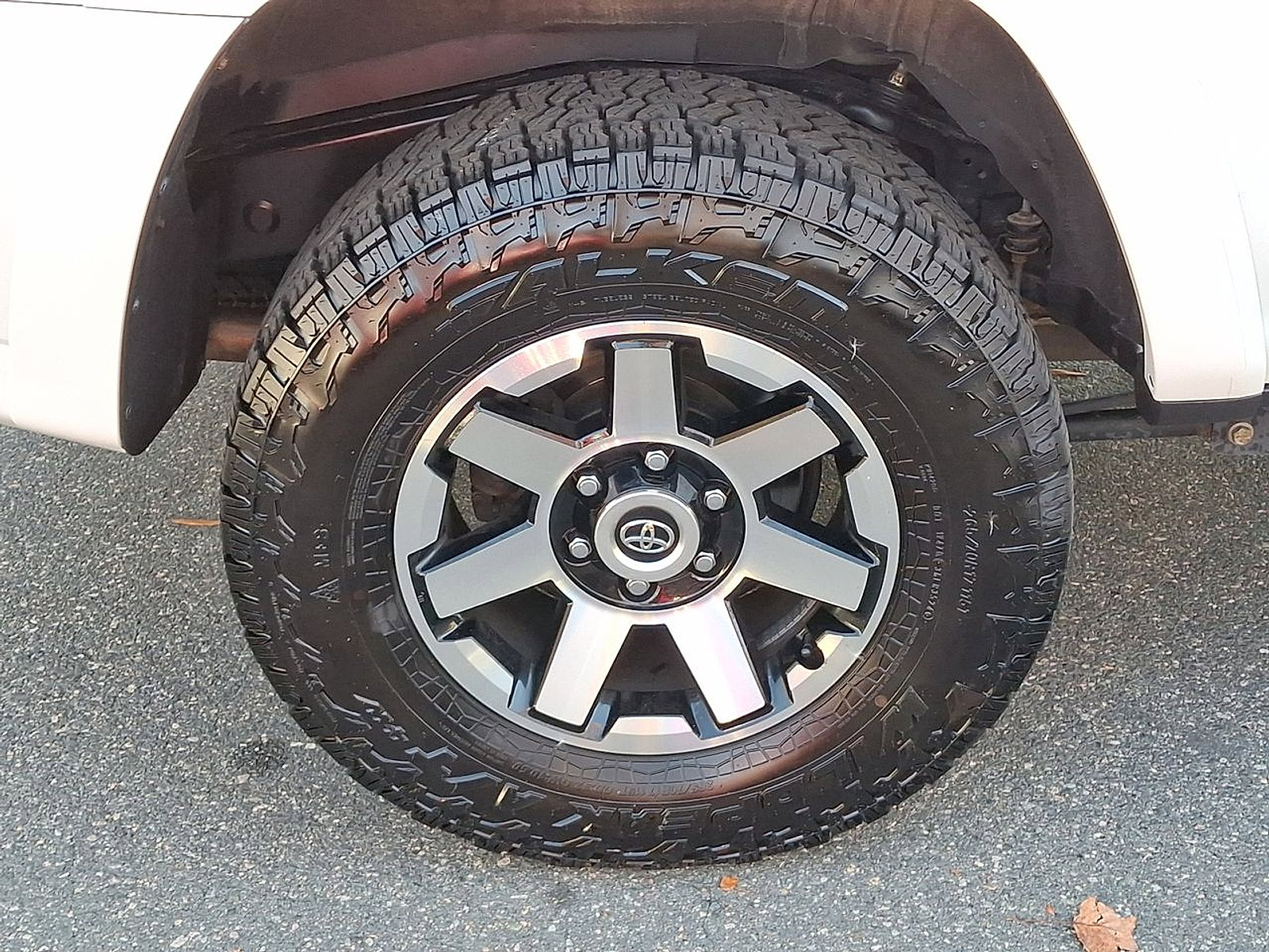 Used 2023 Toyota 4Runner TRD Off-Road Premium image 27