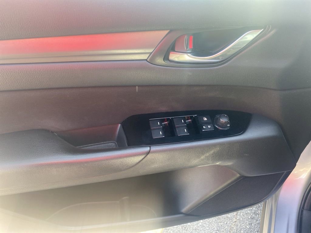 Used 2018 MAZDA CX-5 Sport AWD/4WD image 16