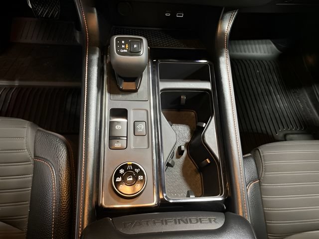 Used 2024 Nissan Pathfinder Rock Creek AWD/4WD image 18