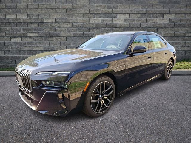 New 2026 BMW 750e xDrive w/ Luxury Rear Seating Package AWD/4WD image 3