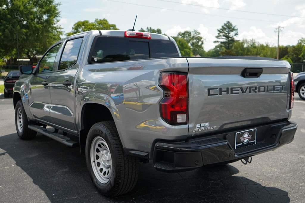 Used 2025 Chevrolet Colorado W/T RWD image 3