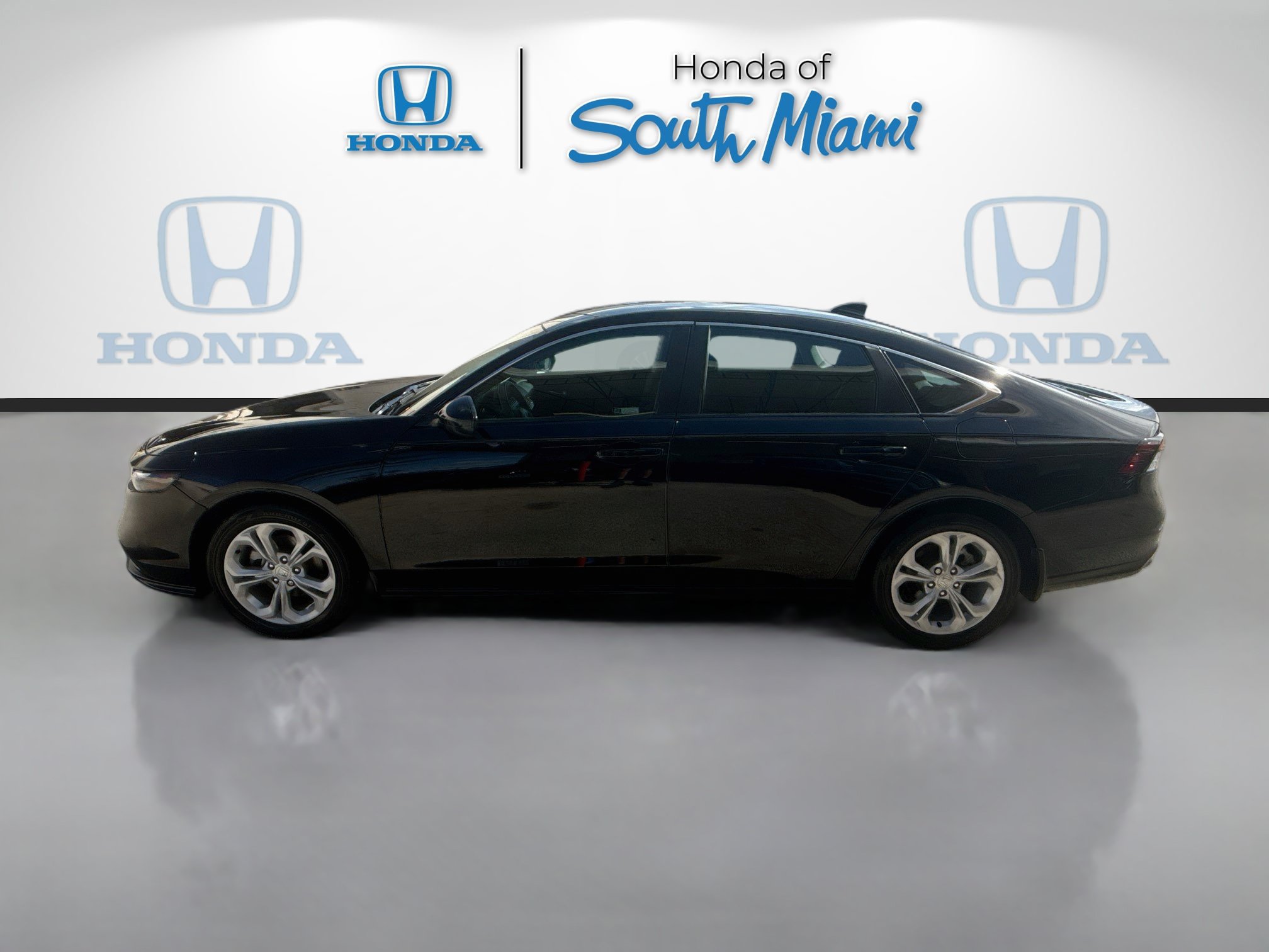 Used 2024 Honda Accord LX image 4