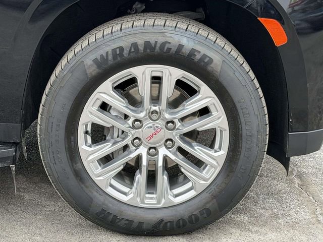 Used 2023 GMC Yukon XL SLT image 5