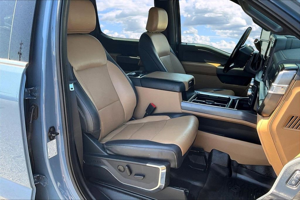 Used 2023 Ford F250 Lariat w/ Chrome Package image 31