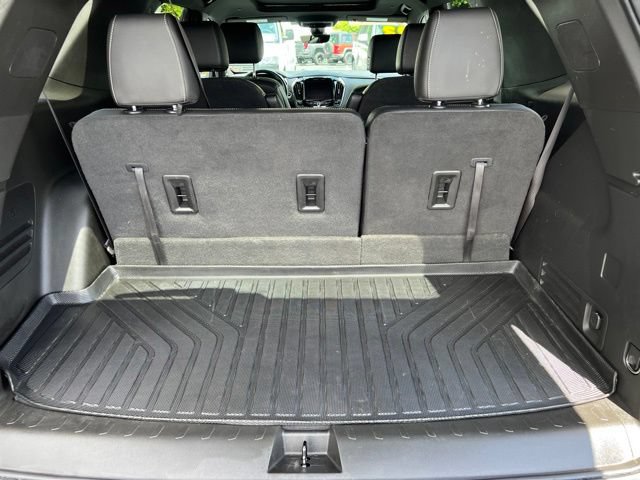 Used 2023 Chevrolet Traverse LT w/ LT Premium Package AWD/4WD image 9