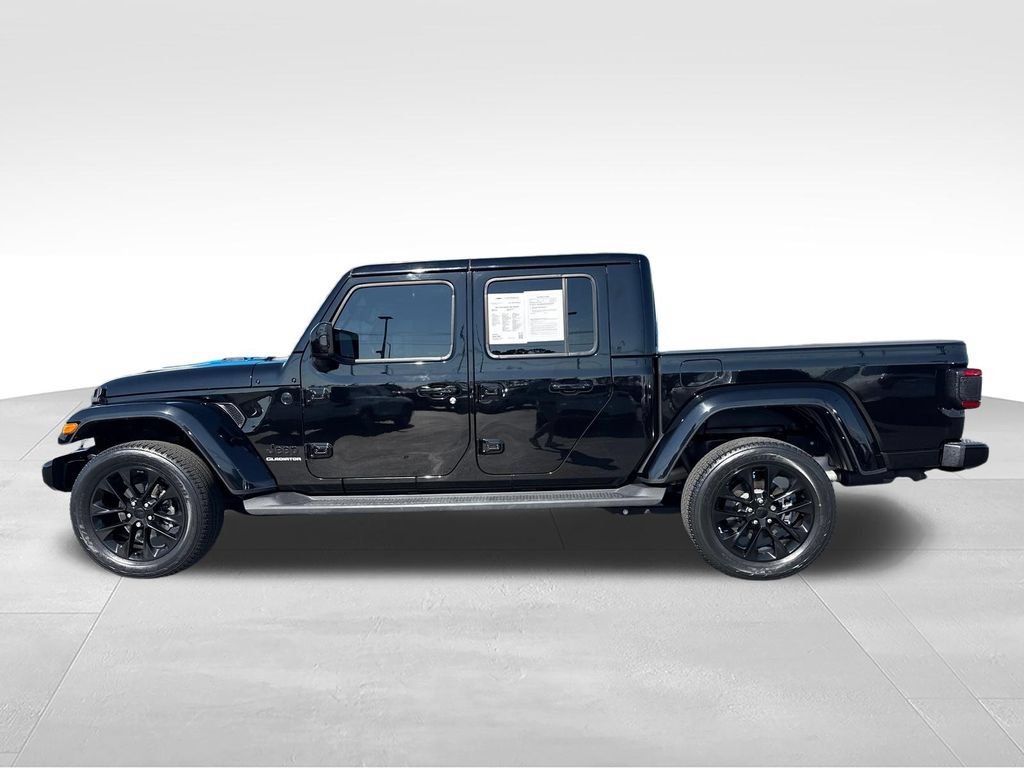 Used 2021 Jeep Gladiator Overland AWD/4WD image 4