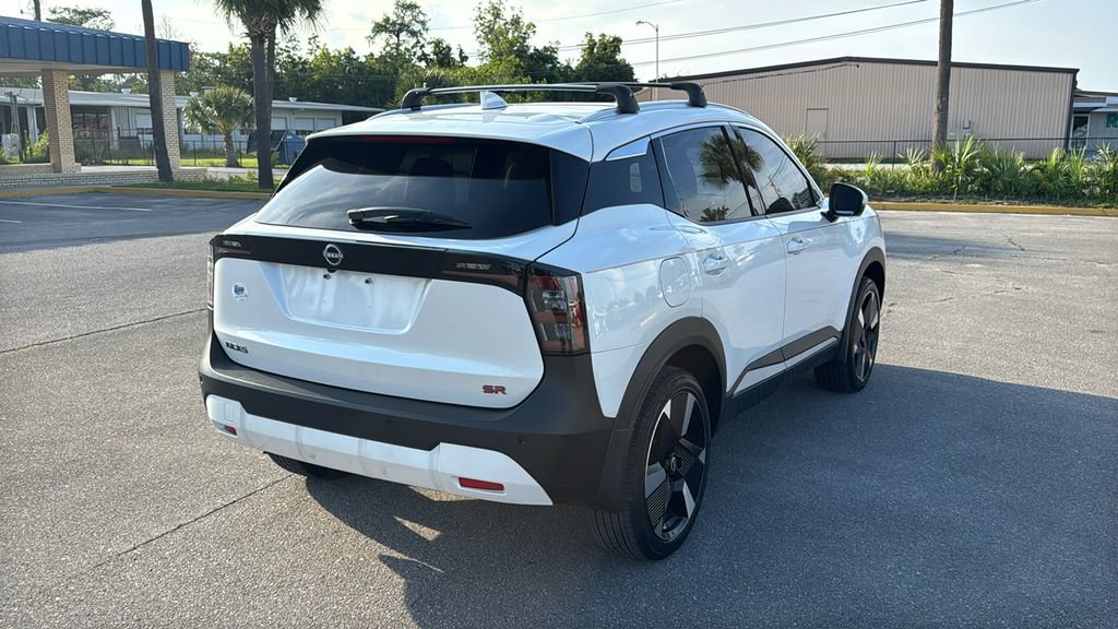 Used 2025 Nissan Kicks SR w/ SR Premium Package FWD image 6