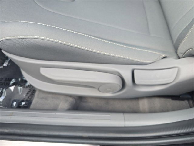 New 2025 Hyundai Elantra SEL image 12