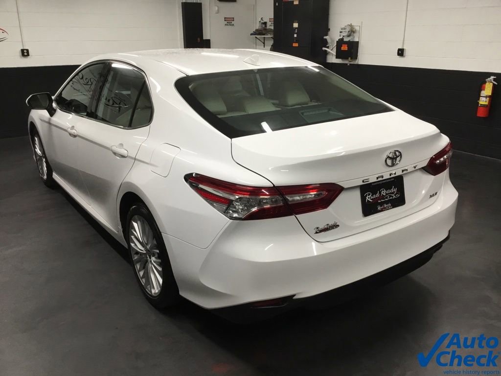 Used 2020 Toyota Camry XLE image 7