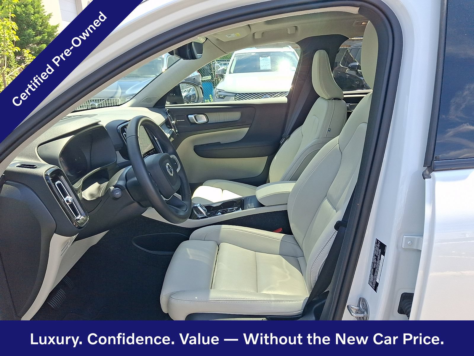 Certified 2025 Volvo XC40 B5 Ultra AWD/4WD image 23