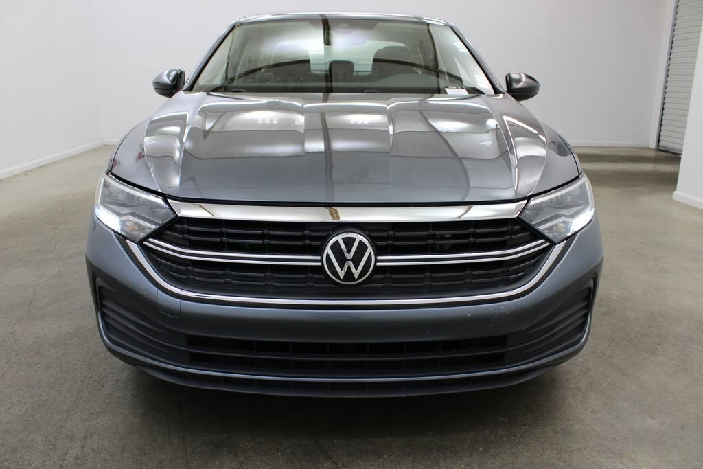 Used 2024 Volkswagen Jetta SE FWD image 7