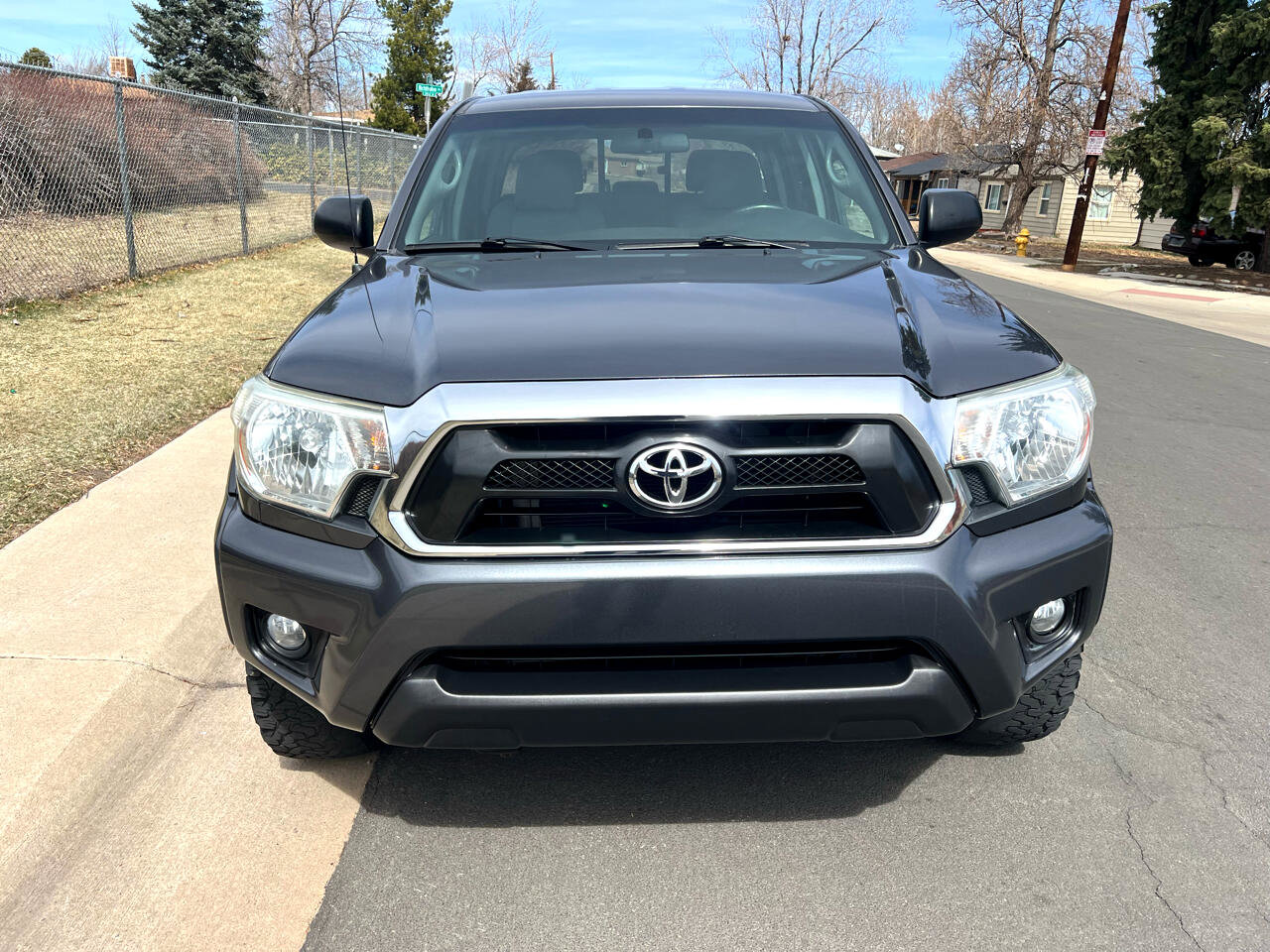 Used 2015 Toyota Tacoma 4x4 Double Cab image 2