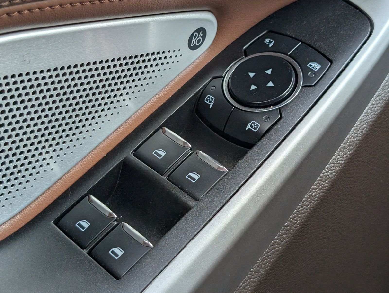 Used 2024 Ford Explorer King Ranch w/ Technology Package RWD image 24