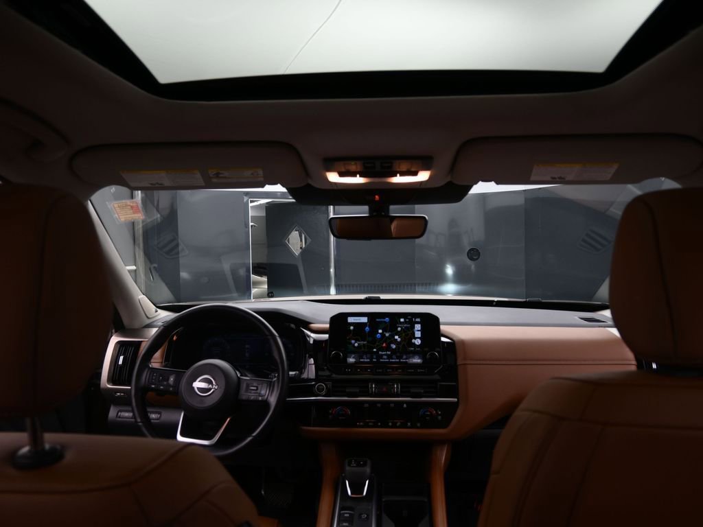 Used 2024 Nissan Pathfinder Platinum w/ Cargo Package image 17