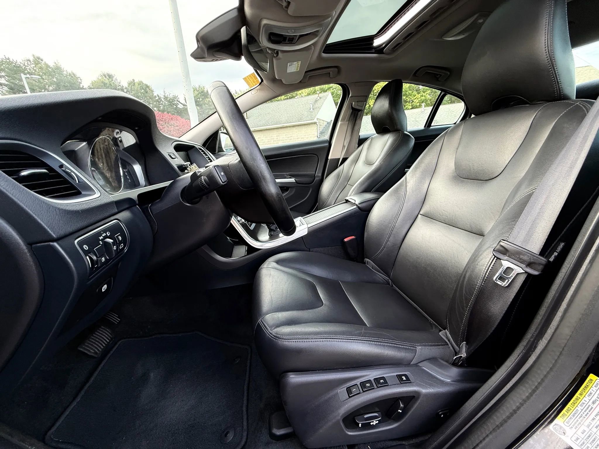 Used 2016 Volvo S60 T5 Premier image 9