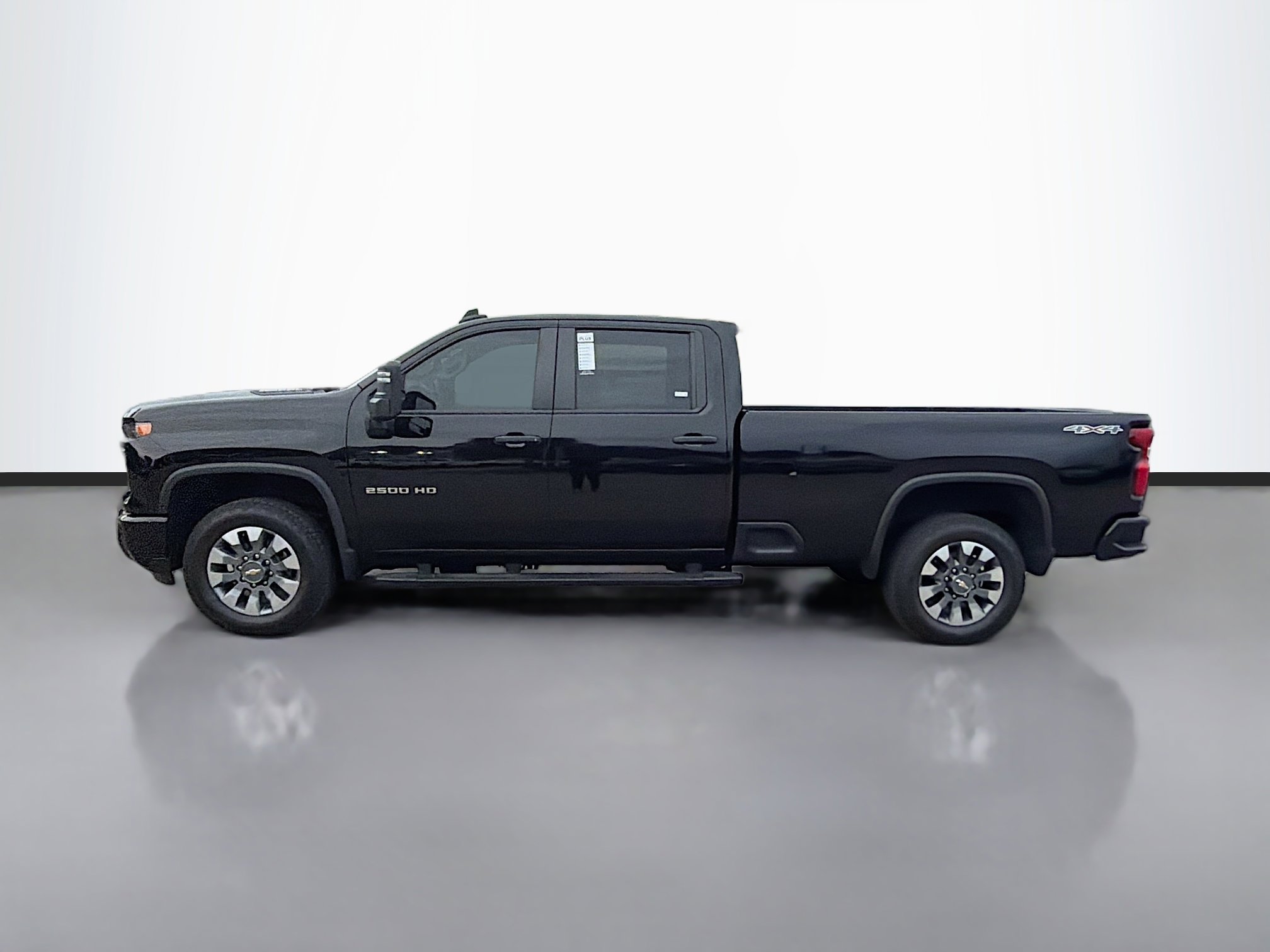 Used 2024 Chevrolet Silverado 2500 Custom w/ Custom Value Package image 6