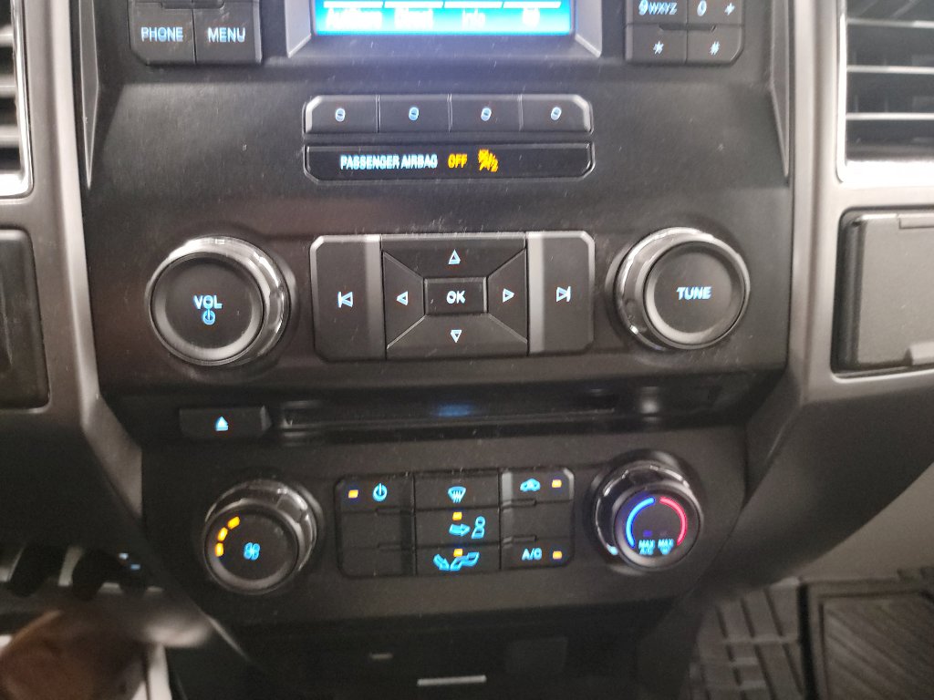 Used 2016 Ford F150 XLT w/ XTR Package image 28