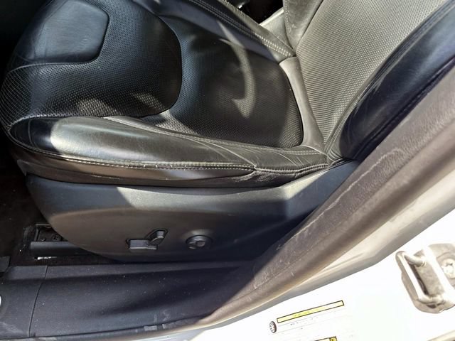 Used 2019 Jeep Cherokee Limited FWD image 17