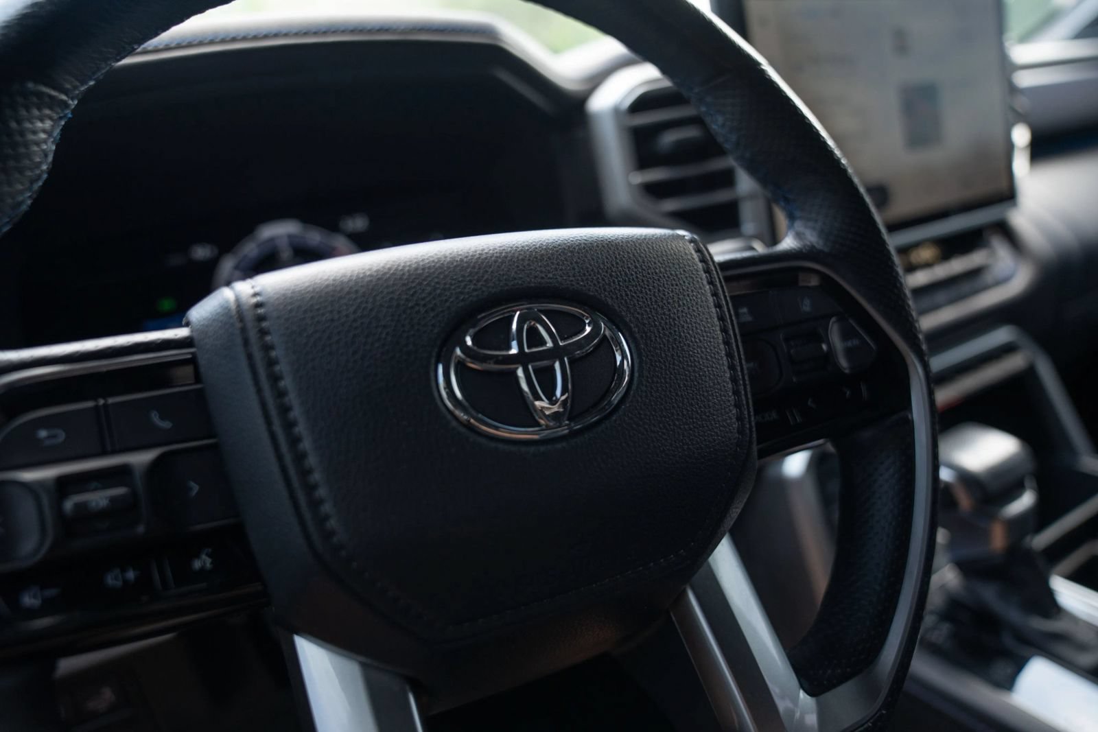 Used 2023 Toyota Tundra Platinum AWD/4WD image 25