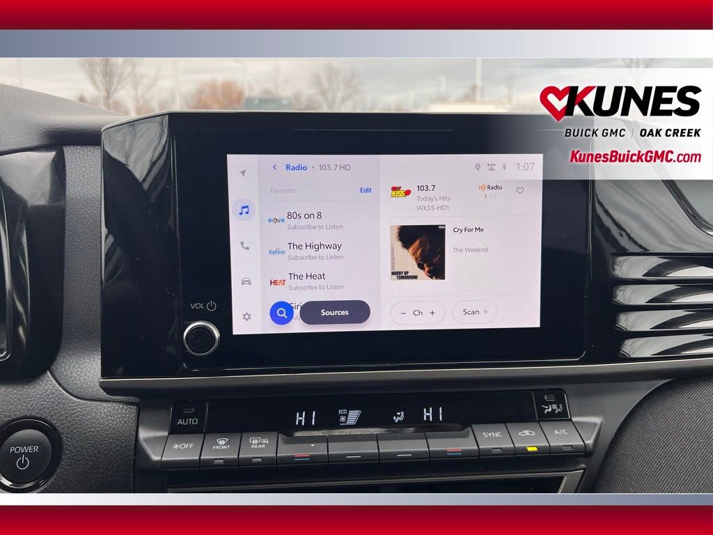 Used 2025 Toyota Camry SE image 24