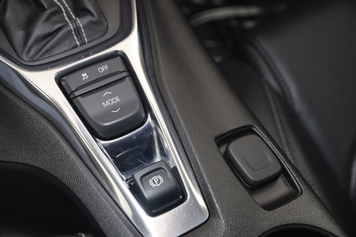 Used 2018 Chevrolet Camaro SS RWD image 37