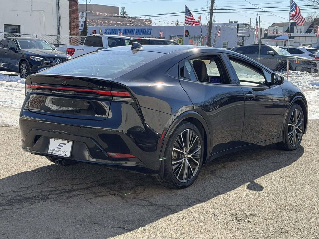 Used 2024 Toyota Prius XLE image 8