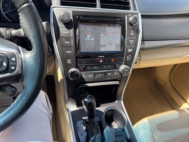 Used 2016 Toyota Camry XLE w/ Moonroof Package image 18