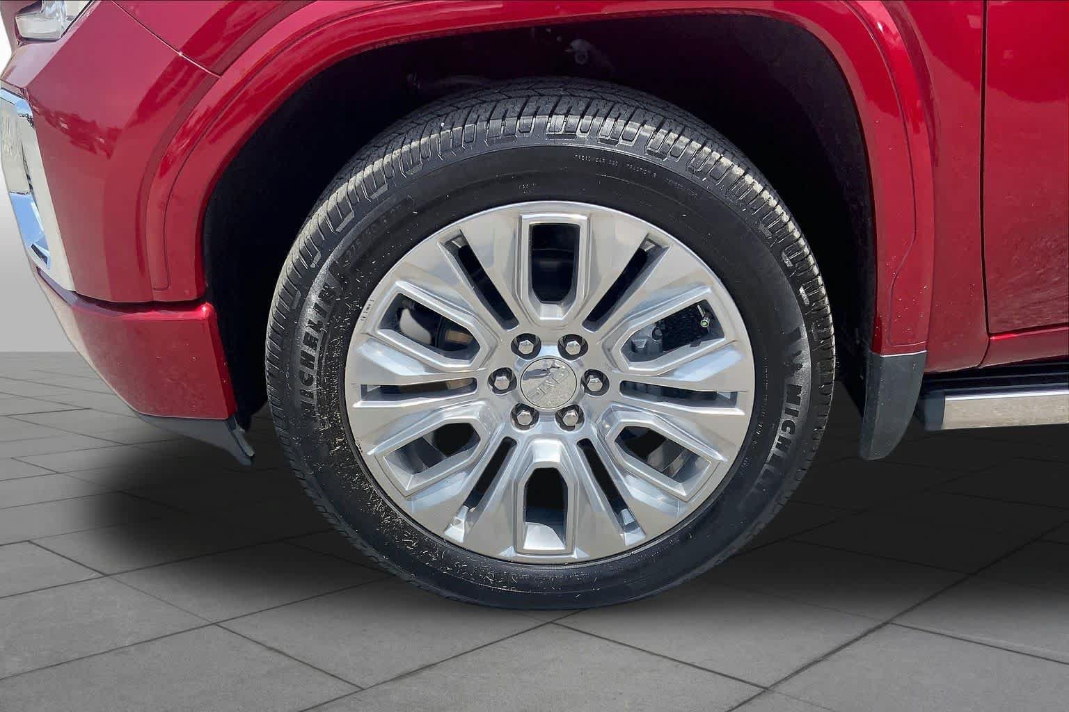 Used 2022 GMC Sierra 1500 Denali w/ Denali Reserve Package AWD/4WD image 11