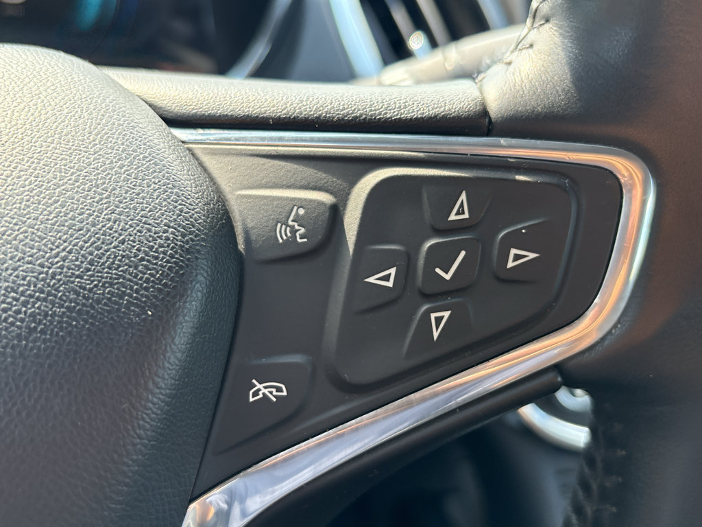 Used 2017 Chevrolet Volt Premier w/ Driver Confidence II Package FWD image 16