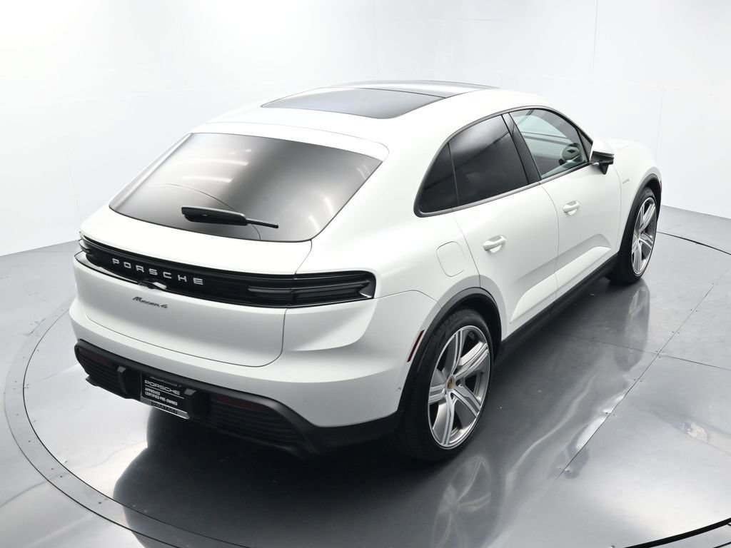 Certified 2025 Porsche Macan 4 Electric image 37