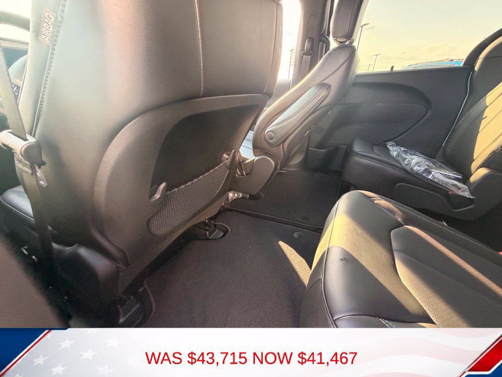New 2027 Chrysler Pacifica LX FWD image 14
