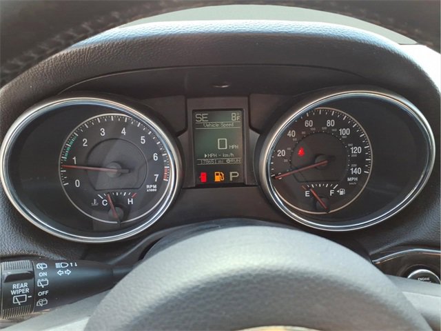 Used 2012 Jeep Grand Cherokee Laredo w/ Laredo E Group image 18