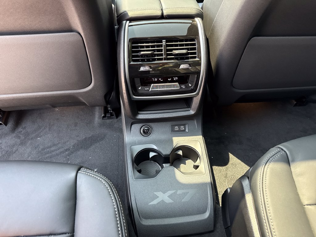 New 2027 BMW X7 M60i AWD/4WD image 20