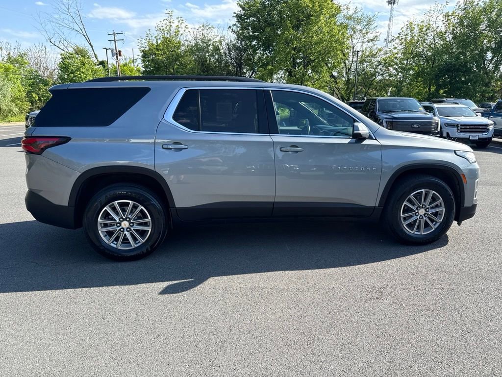 Used 2023 Chevrolet Traverse LT w/ LPO, Floor Liner Package AWD/4WD image 1