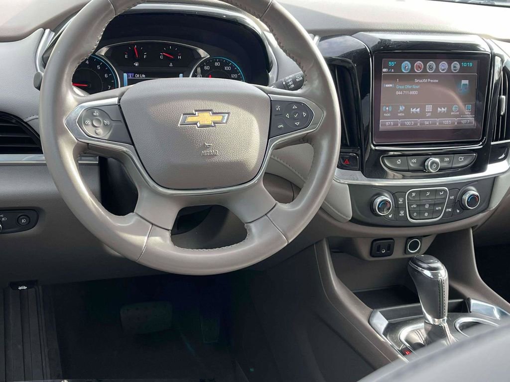 Used 2019 Chevrolet Traverse LT w/ LT Premium Package image 2