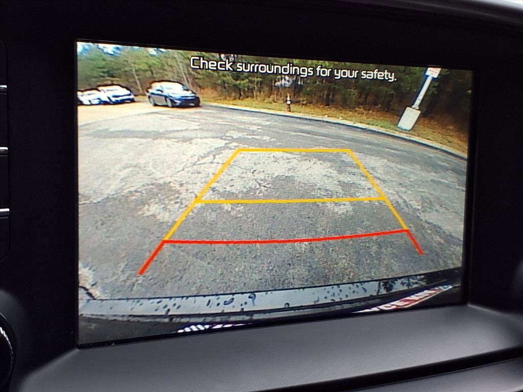 Used 2020 Kia Sorento S image 18