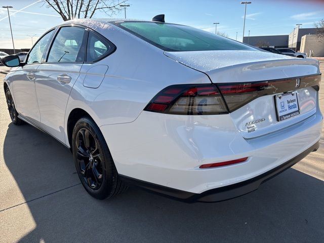 Used 2025 Honda Accord SE image 4