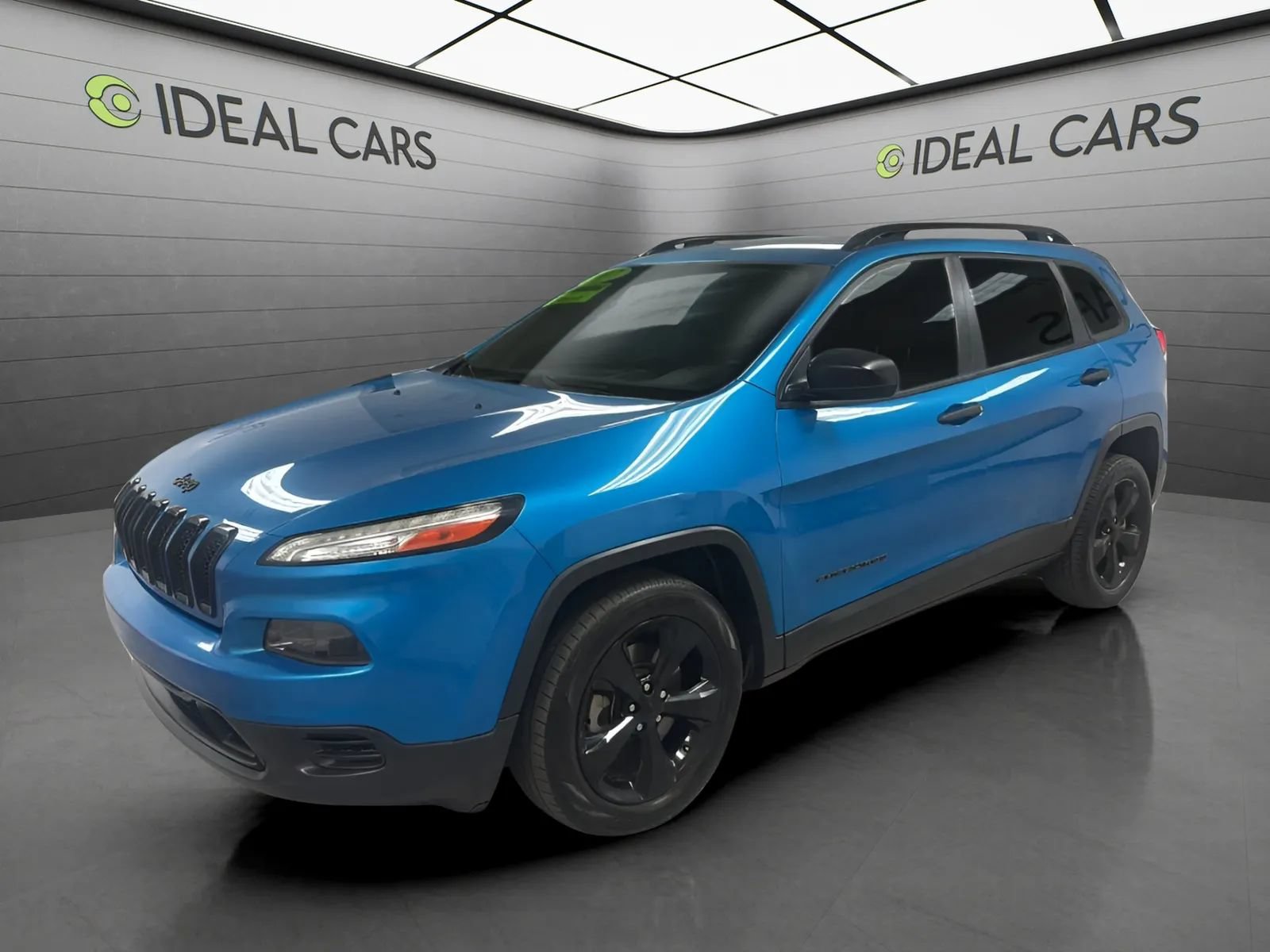 Used 2017 Jeep Cherokee Sport FWD image 1