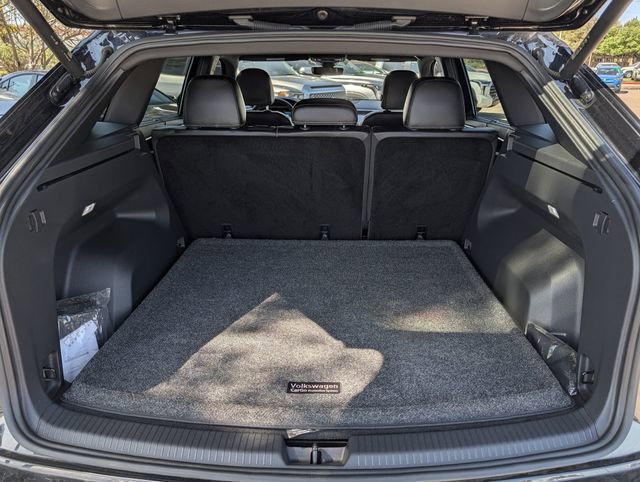 Used 2024 Volkswagen Atlas Cross Sport SE image 28