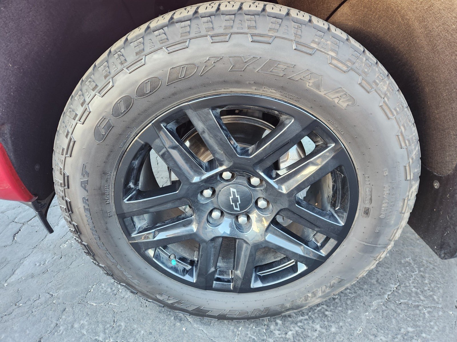 Used 2025 Chevrolet Silverado 1500 RST AWD/4WD image 11