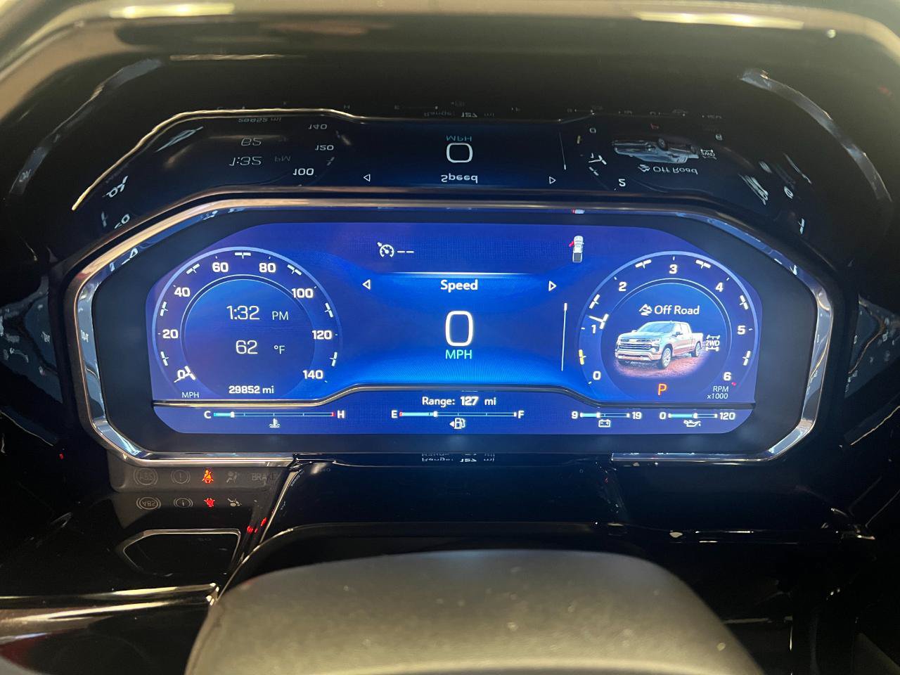 Used 2022 Chevrolet Silverado 1500 RST AWD/4WD image 32