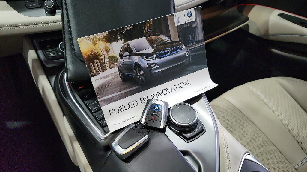 Used 2014 BMW i8 AWD/4WD image 35