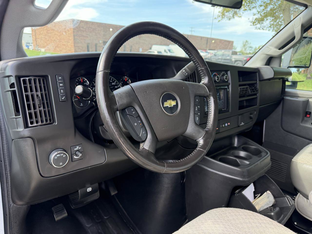 Used 2023 Chevrolet Express 3500 w/ Power Convenience Package RWD image 9