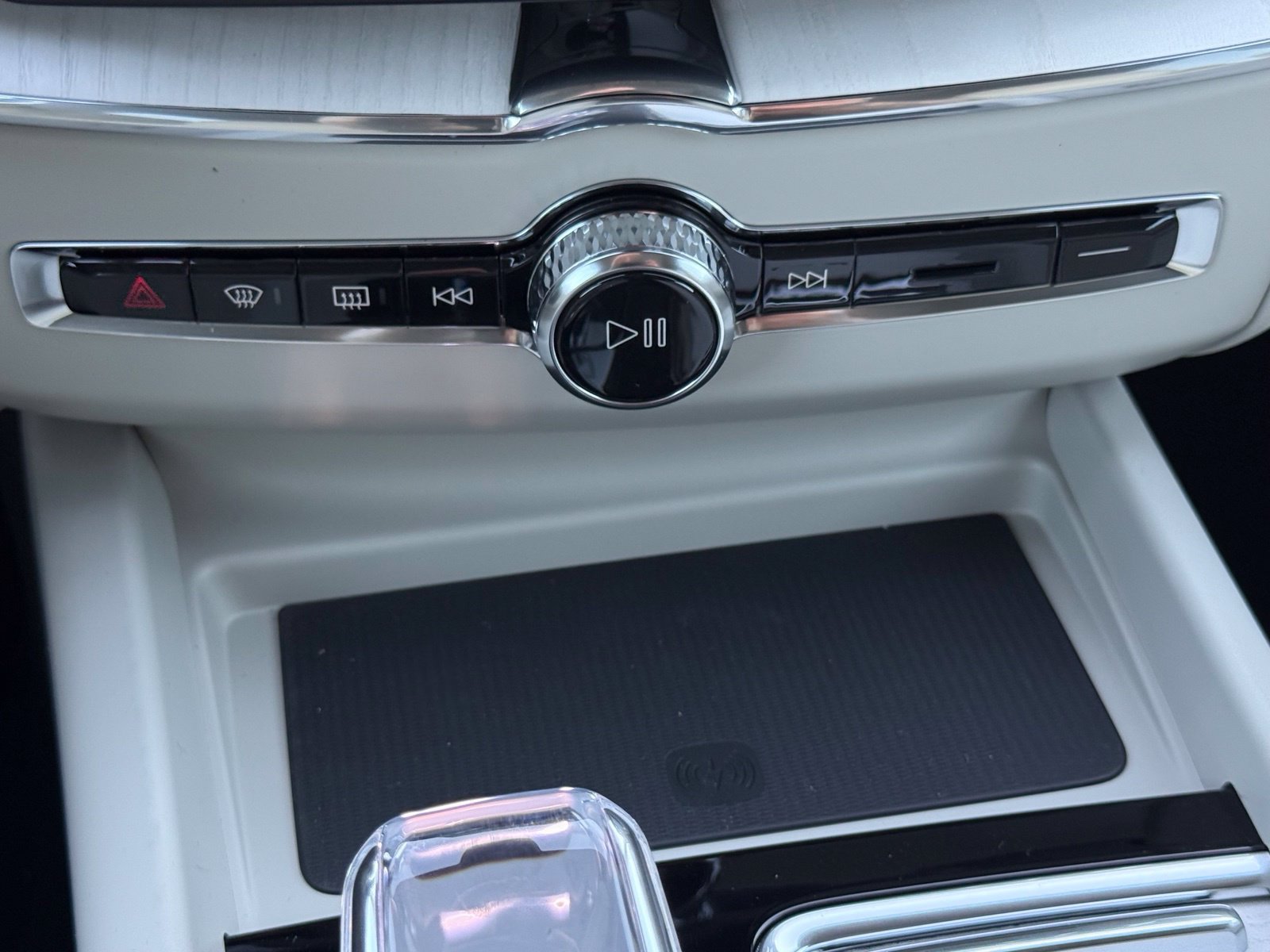 New 2027 Volvo XC60 B5 Ultra AWD/4WD image 30