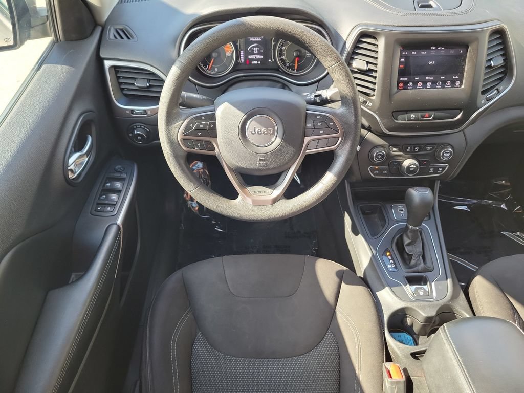 Used 2019 Jeep Cherokee Latitude w/ Popular Appearance Group FWD image 13