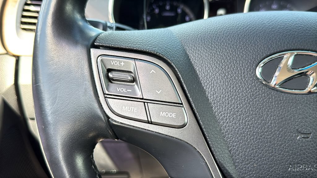 Used 2018 Hyundai Santa Fe FWD image 30