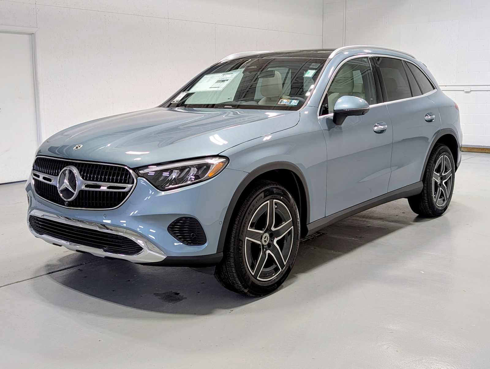 New 2026 Mercedes-Benz GLC 300 4MATIC image 1