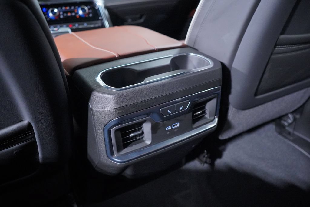Used 2025 GMC Sierra 1500 Denali Ultimate AWD/4WD image 17